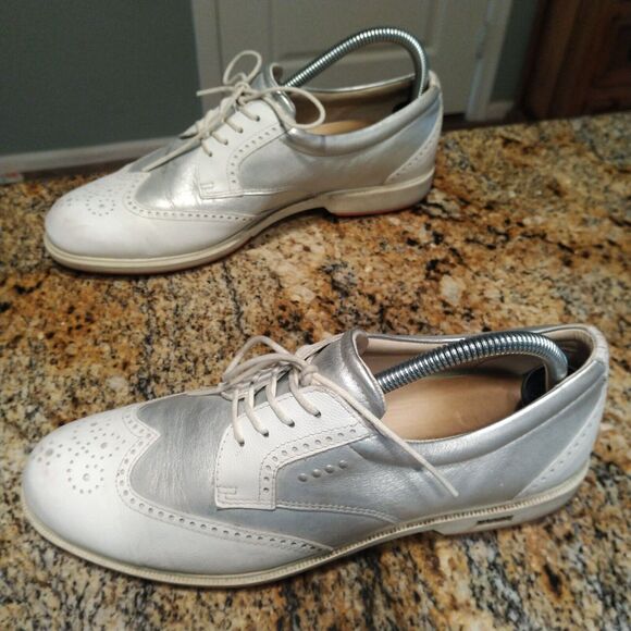 Ecco Womens Tour Hybrid Wing Tip Spikeless Golf Shoes Leather Silver Sz 40 US 8 - Picture 4 of 14